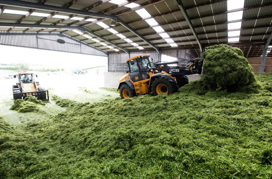 How Does CreChar Affect Silage and Slurry?